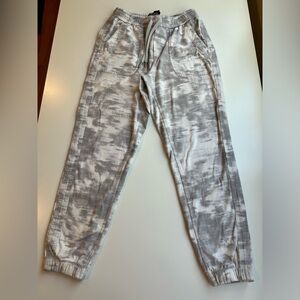 Athleta Farallon Jogger. White and grey camo. Size 6.